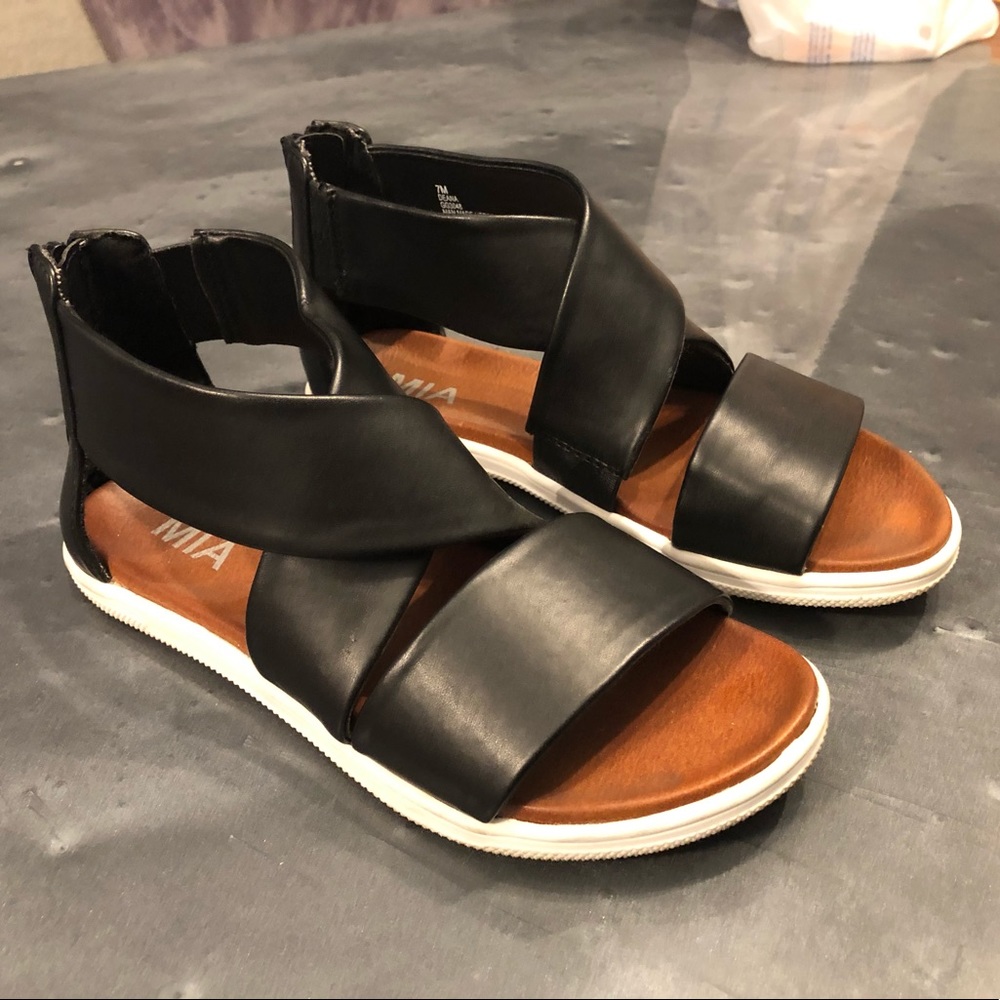 Mia Sandals!!!